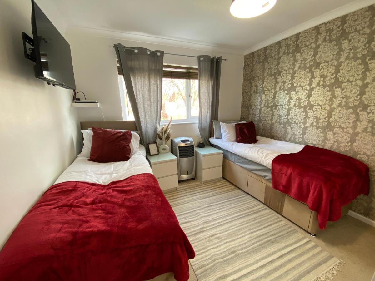 Host & Stay - Cotman Close Milton Keynes Dış mekan fotoğraf